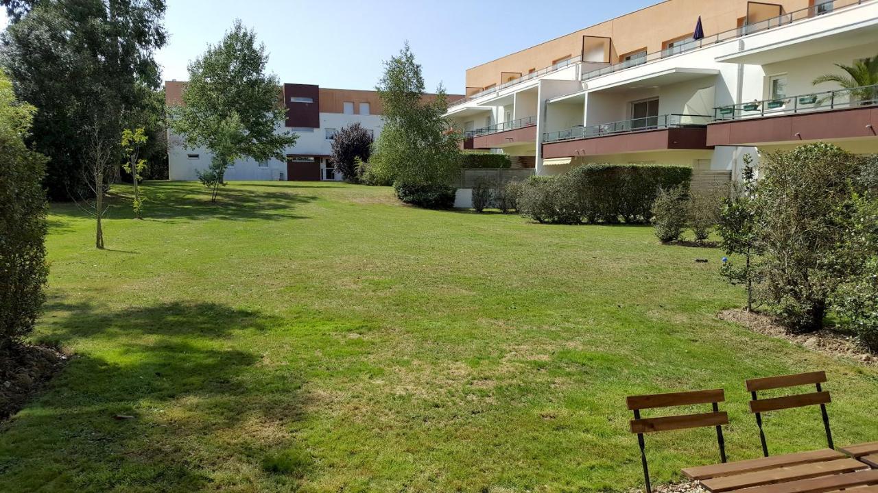 Charmant Studio Residence Avec Terrasse Jardin Au Centre De Vannes Exterior photo